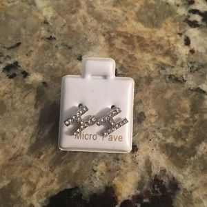 Initial earring H 🆕